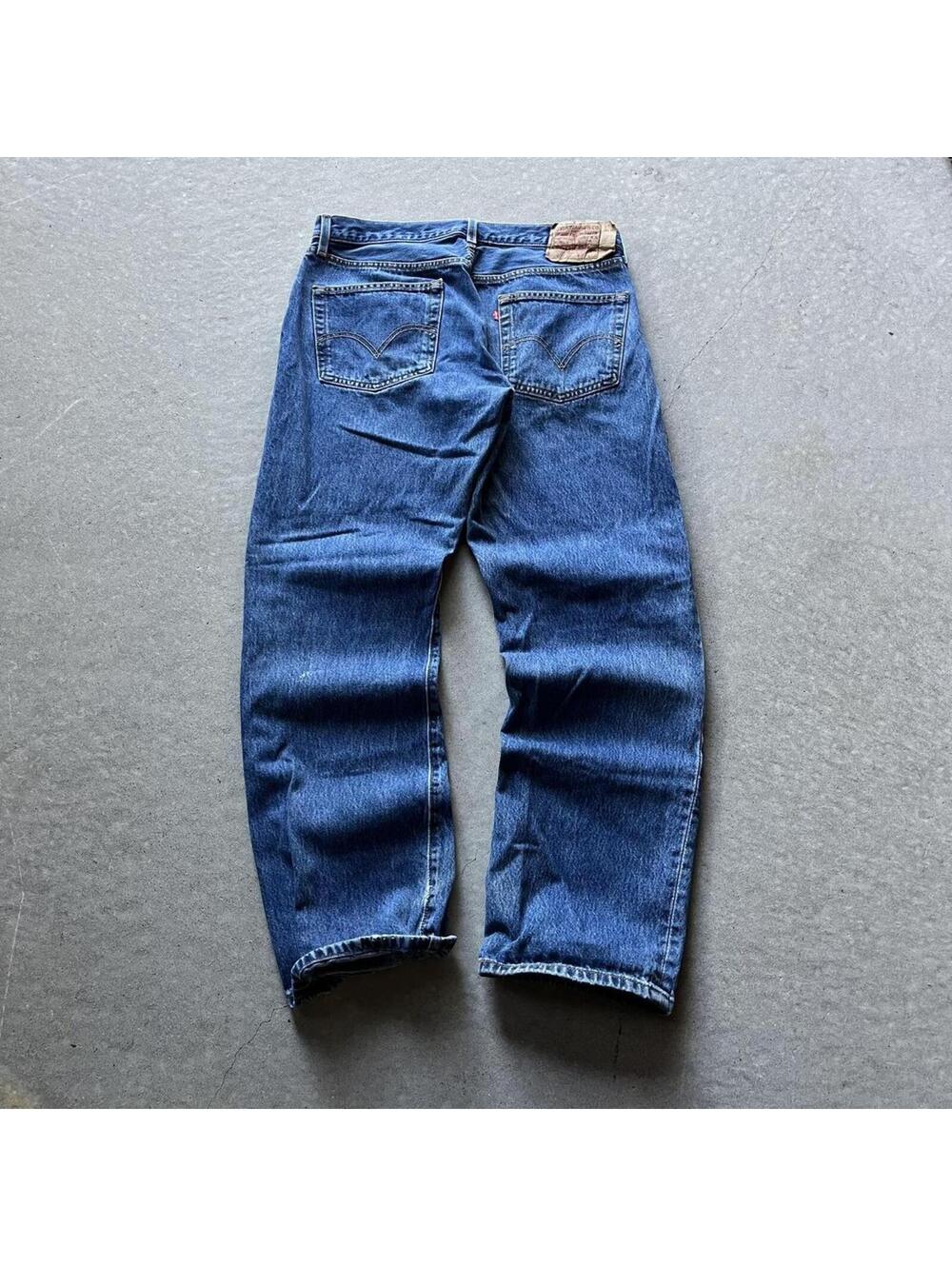 Vintage Levis 501 Jeans Mens 36x32 Blue Denim Button Fly Medium Wash 2004 Y2K